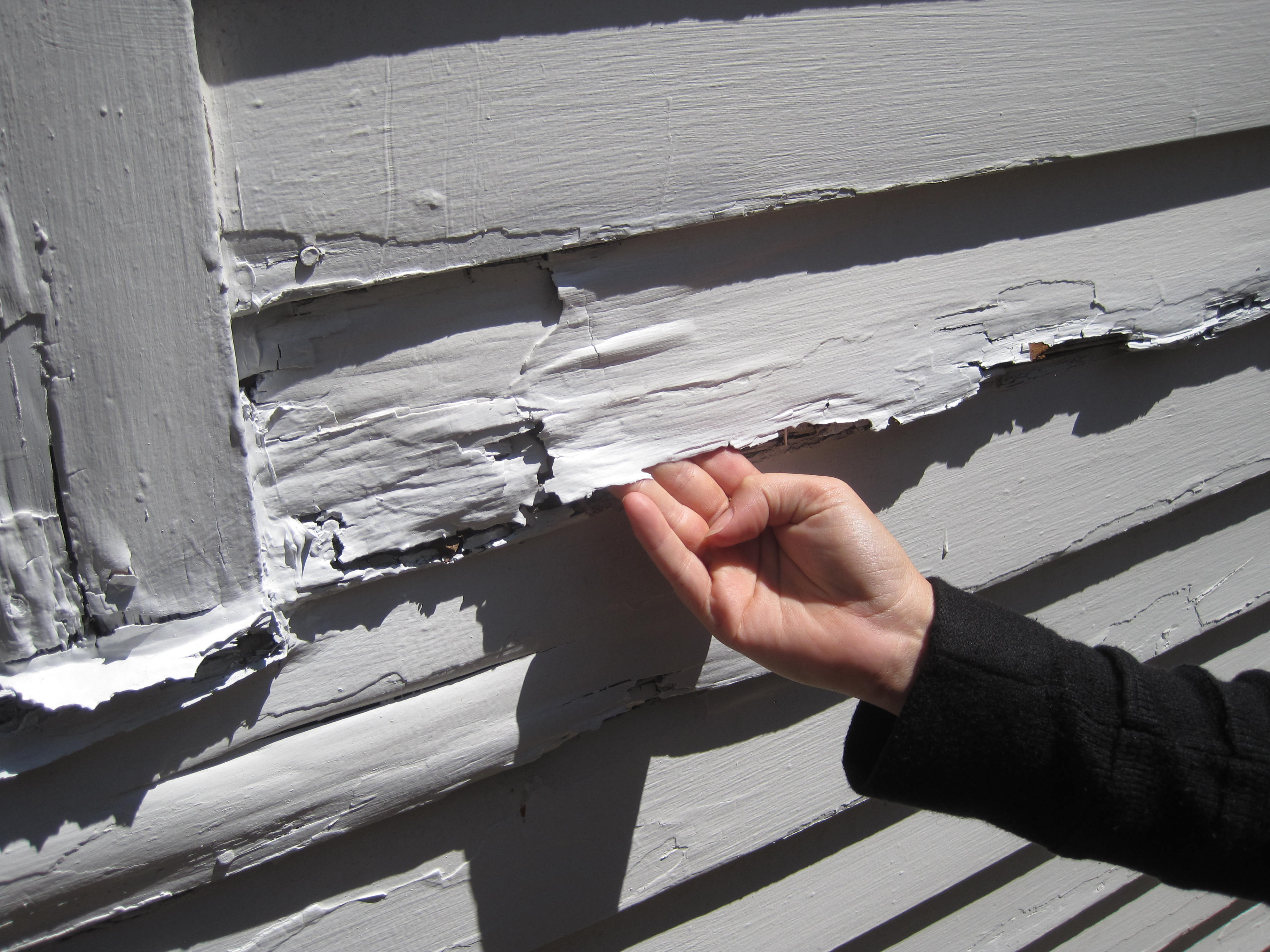 3 Signs That It’s Time to Replace Your Siding; Dependable